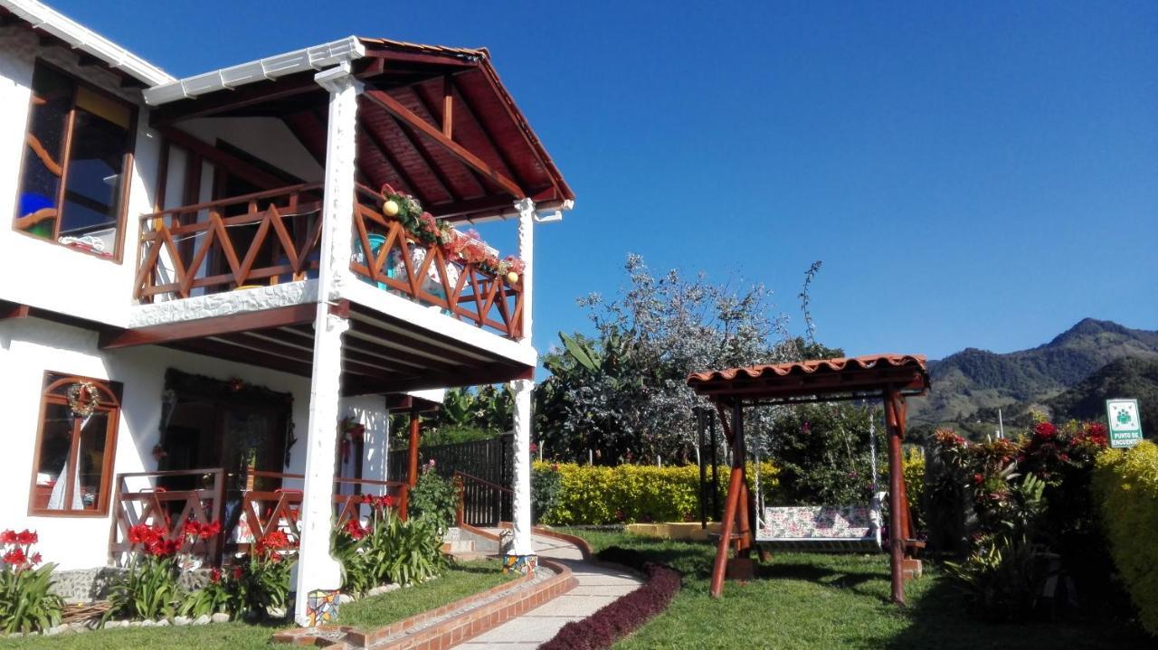 Coliving La Boira Panzió Jardin Kültér fotó