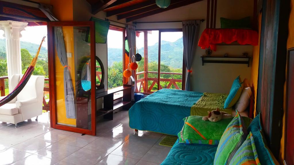 Coliving La Boira Panzió Jardin Kültér fotó
