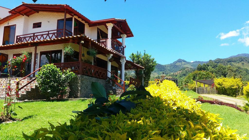 Coliving La Boira Panzió Jardin Kültér fotó